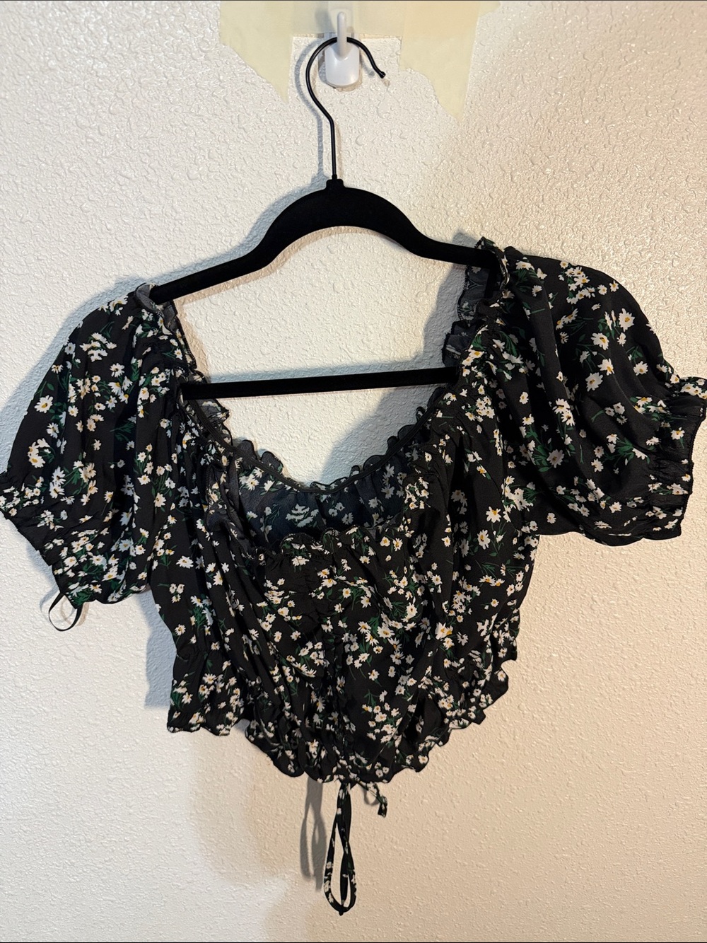 Black Floral Puff Sleeve Crop Top